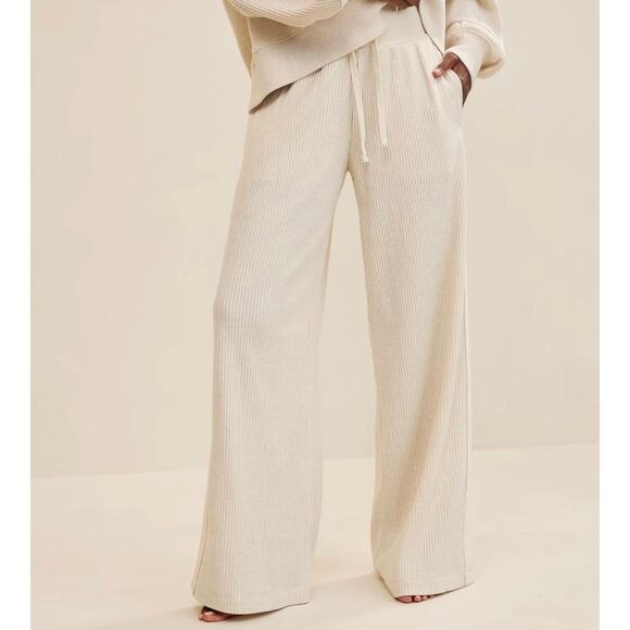 Aerie Essential Waffle Hoodie & Trouser Set in "Heather Frost" Tan Size Small - Picture 3 of 15